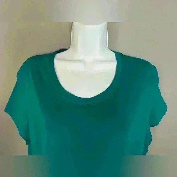 Under Armour Heat Gear Fitted Women's Top (197) - Picture 6 of 12